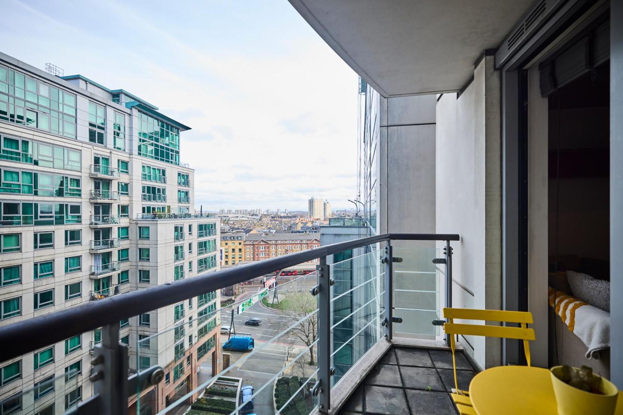 The Vauxhall Hideout - Comfy 2Bdr Flat With Balcony Londra Exterior foto